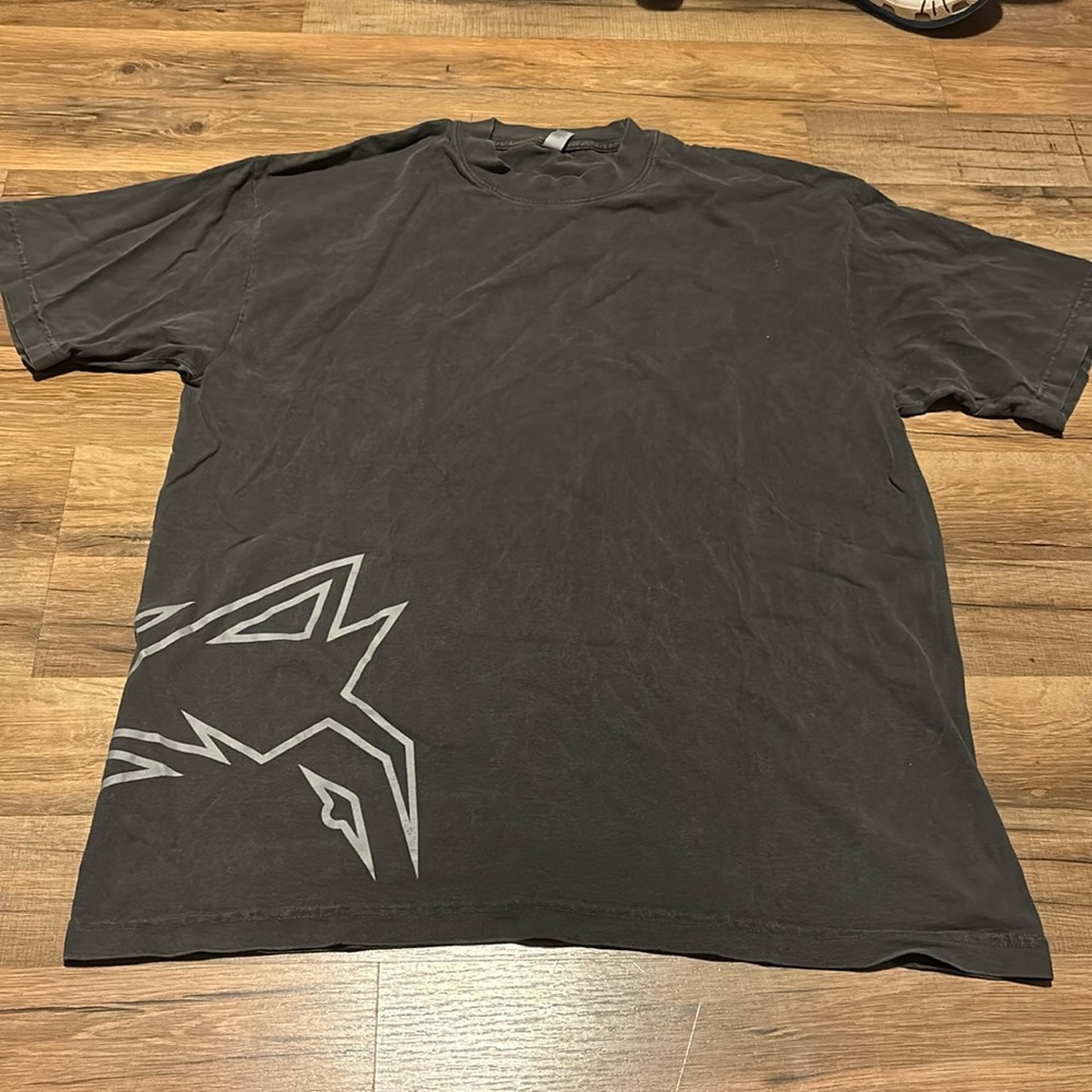alphalete tee wolf graphic grey